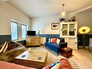 Living Area- click for photo gallery